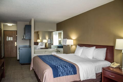 Suite, 1 King Bed, Non Smoking, Hot Tub | In-room safe, blackout drapes, iron/ironing board