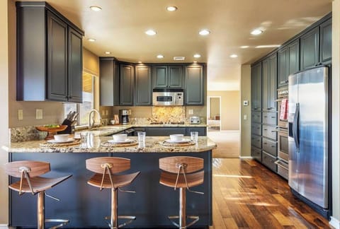 Kitchen with bar counter