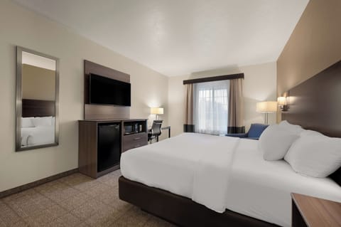 Suite, Multiple Beds, Non Smoking | Desk, blackout drapes, soundproofing, iron/ironing board