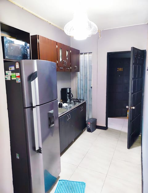 Exclusive Apartment, 4 Bedrooms (Apartment 201 A) | Shared kitchen | Fridge, microwave, toaster, rice cooker