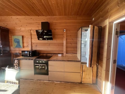 Bjalki Cabin Lodge | Private kitchen