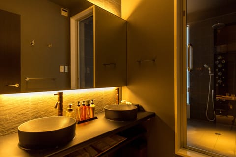 Suite with Semi-open-Air Bath, 90m2 | Bathroom sink