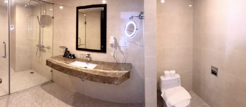 Superior Triple Room | Bathroom | Shower, hair dryer, bathrobes, towels