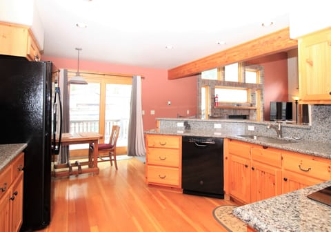 UPDATED KITCHEN WITH GRANITE COUNTER TOPS