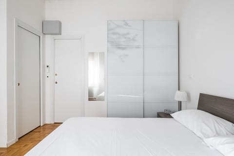 Comfort Double Room, 1 Queen Bed | Desk, blackout drapes, rollaway beds, free WiFi