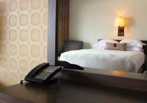 Standard Room, 2 Queen Beds, Non Smoking | Frette Italian sheets, premium bedding, pillowtop beds, desk