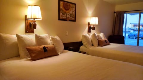 Standard Room, 2 Queen Beds, Non Smoking | Frette Italian sheets, premium bedding, pillowtop beds, desk