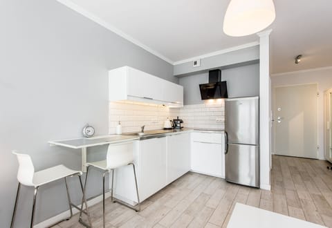 Apartment (Old Market) | Private kitchen | Fridge, oven, stovetop, coffee/tea maker