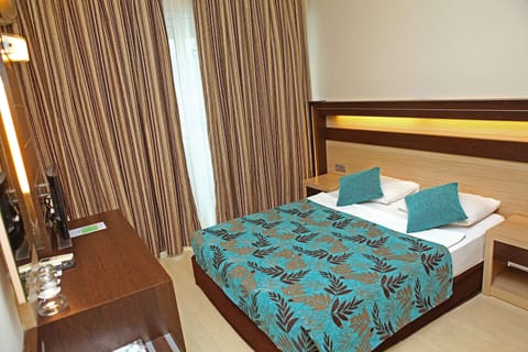 Double or Twin Room | Premium bedding, soundproofing, iron/ironing board, free WiFi