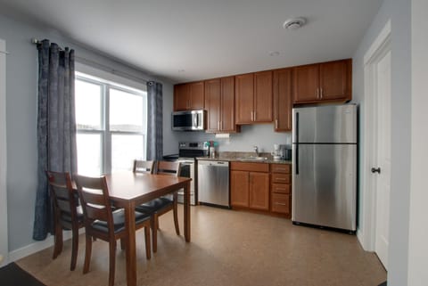 Duplex, 1 Bedroom, Non Smoking | Private kitchen | Full-size fridge, microwave, oven, stovetop