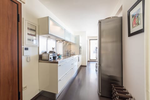 Apartment | Private kitchen | Fridge, oven, stovetop, dishwasher