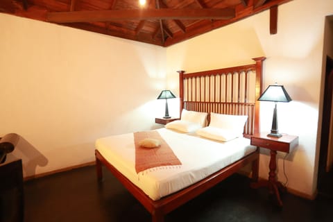 Ceylon Suite | Desk, blackout drapes, free WiFi, bed sheets