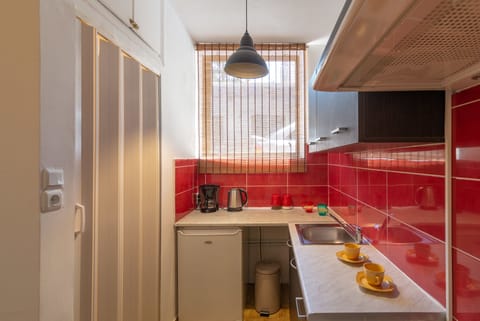 Apartment | Private kitchen | Fridge, stovetop, coffee/tea maker, electric kettle