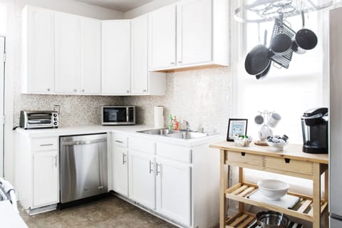 Kitchen has lots of pots & pans, and a fun coffee bar w/Keurig