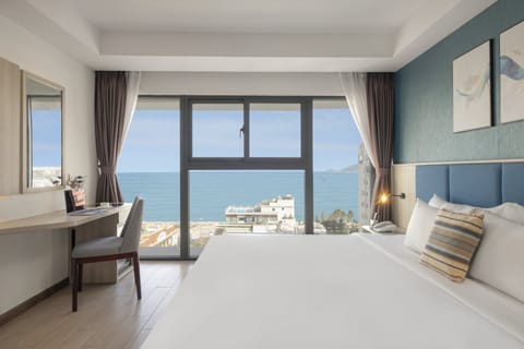 Superior Double or Twin Room, Sea View | Premium bedding, memory foam beds, minibar, in-room safe