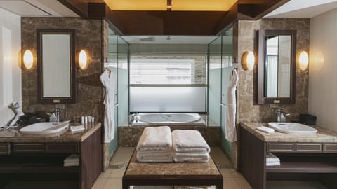 EXES Pool Villa Suite - SHURI, Non Smoking / Access to Lounge | Minibar, in-room safe, desk, iron/ironing board
