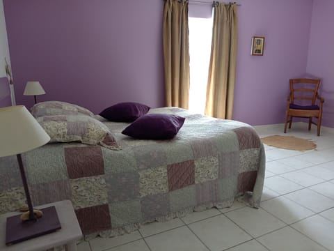Double Room, Non Smoking | Individually decorated, individually furnished, iron/ironing board