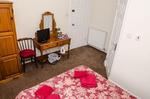 Double Room, Ensuite (Room 3) | Free WiFi