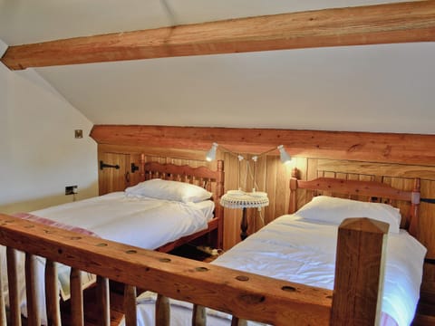 Twin bedroom | Tre Fardre, St George, nr. Abergele