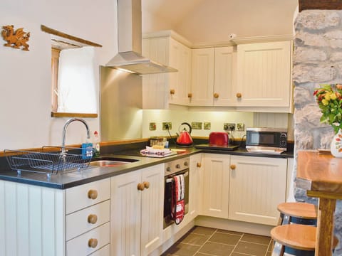 Open plan living/dining room/kitchen | Tre Fardre, St George, nr. Abergele