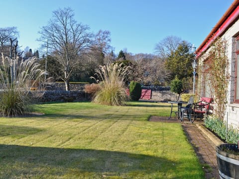 Garden | Garry Cottage, Pitlochry