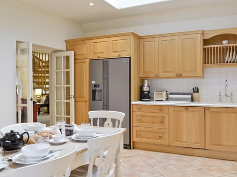 Kitchen/diner | Dalbeathie Cottage, Dunkeld