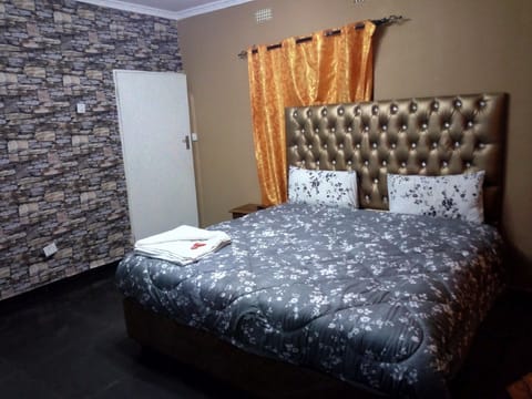 Deluxe Double Room, 1 King Bed | Premium bedding, down comforters, individually decorated