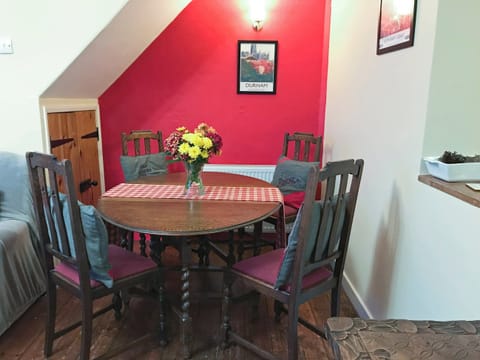 Delightful dining area | Isabella Cottage, Newburn, near Newcastle