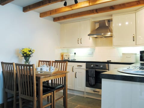 Kitchen/diner | Crabapple Cottage, Nantmawr, nr. Oswestry