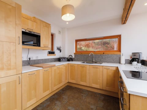 Kitchen | Seascape, Carbost