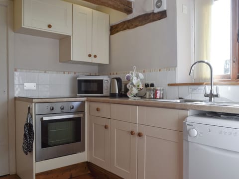 Kitchen | Oak Cottage, Trefonen, near Oswestry