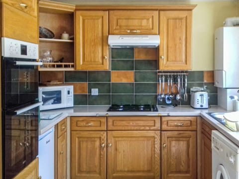 Kitchen | Kay’s Cottage, Buckfastleigh