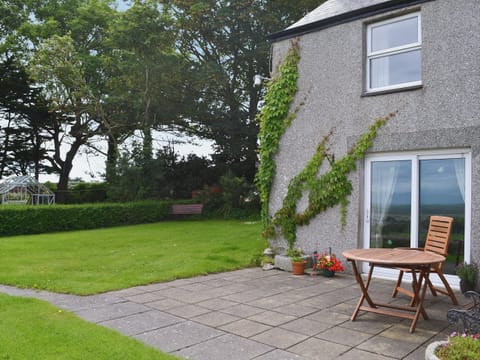 Garden | Gallt-y-Balch, Bodorgan, Anglesey