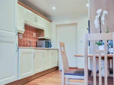 Charming kitchen/dining area | Horseshoe Cottage, Sawley, near Clitheroe