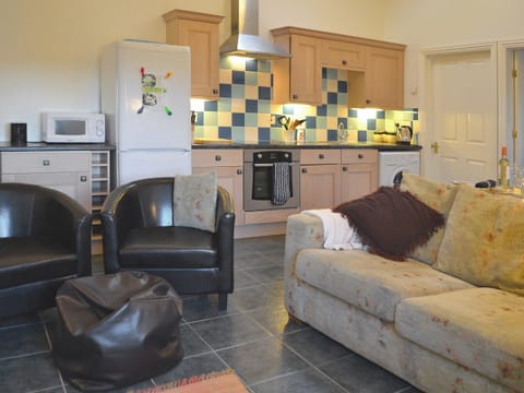 Open plan living/dining room/kitchen | Wauntwr Cottages - Bwthyn Bach, Wauntwr, Trelech