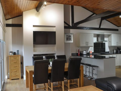 Open plan living space | Leafy Run - Otterburn Hall Lodges, Otterburn, near Bellingham