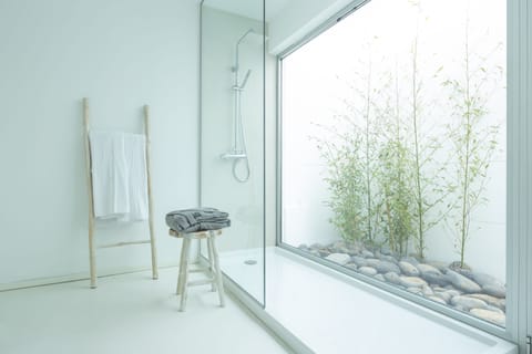 Superior Studio, 1 Bedroom, Ocean View, Oceanfront - Adults Only | Bathroom | Designer toiletries, hair dryer, bidet, towels