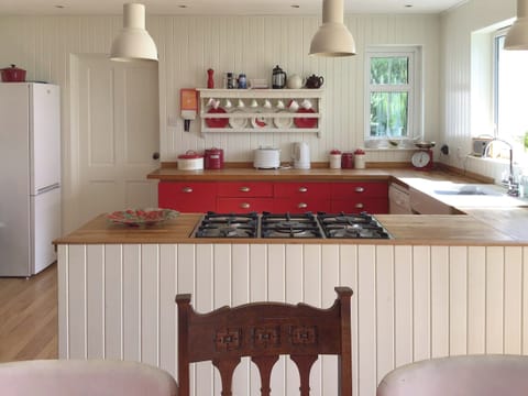 Kitchen/diner | Owl Cottage, Lothmore, Helmsdale