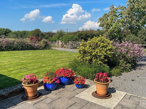 Garden | Granary Cottage - Lyserry Barns, Bosherston, near Pembroke