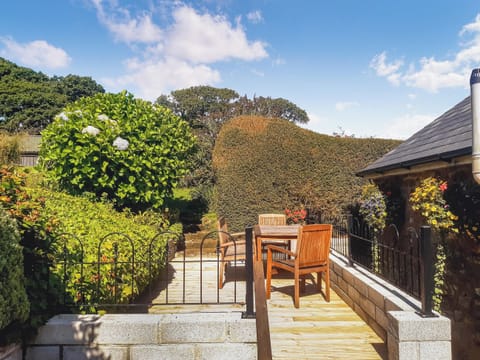 Outdoor | The Old Dairy, Mount Hawke