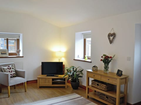 Living room | Hendrelas Farm - Ty&rsquo;r Tarw, Rhos, nr. Pontardawe