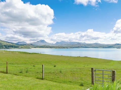 Fantastic views of Gairloch Bay to the magnificent Torridon Mountains | Ach-na-Clachan, Gairloch