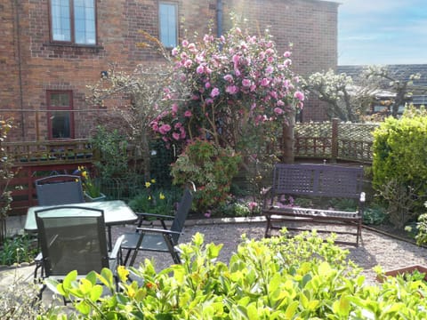 Garden | High Bank, Bunbury