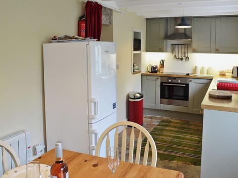 Kitchen/diner | Sunloch Cottage, Tregaseal, near St Just