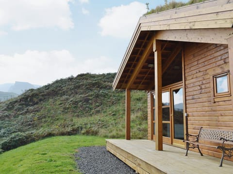 Sitting-out-area | Seascape, Staffin