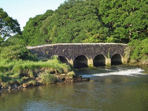 Sett Bridge, Ruan Lanihorne | Moonrakers, Ruan Lanihorne, near Truro