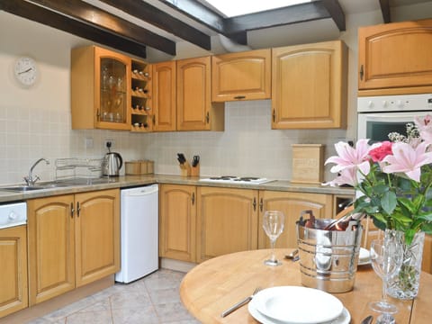 Kitchen/diner | Burns Cottage, Drumnadrochit, by Inverness