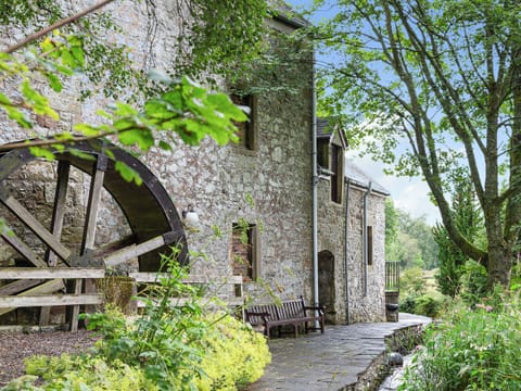 Water Wheel | Fochy Cottage - Waulkmill Cottages, Kinross, near Perth