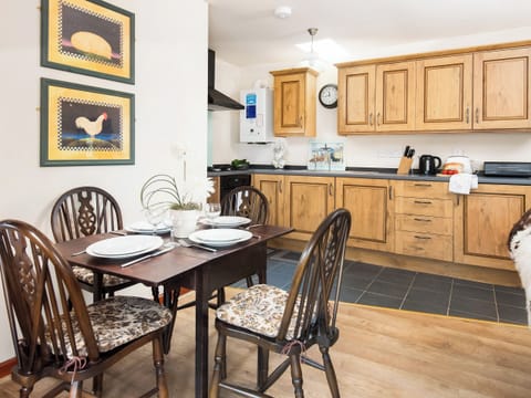 Kitchen/diner | Broomstick Cottage - Soppit Farm Cottages, Elsdon