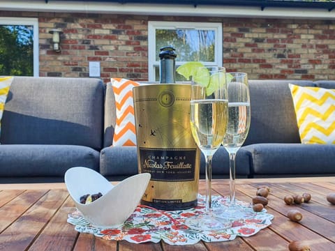 Sitting-out-area | The Lodge, North Duffield, near York